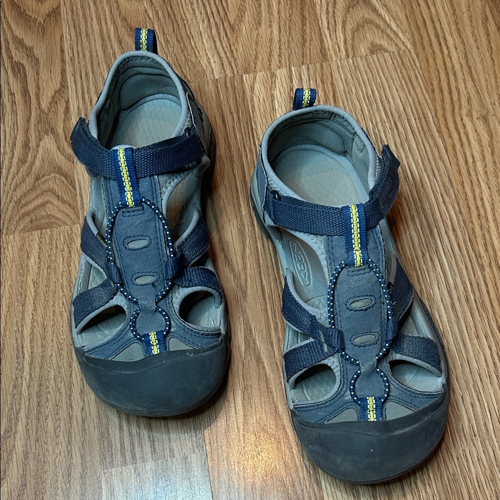 Keen Women's Blue and Gray Adventure Sandals